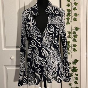 Patterned pleated blouse💫